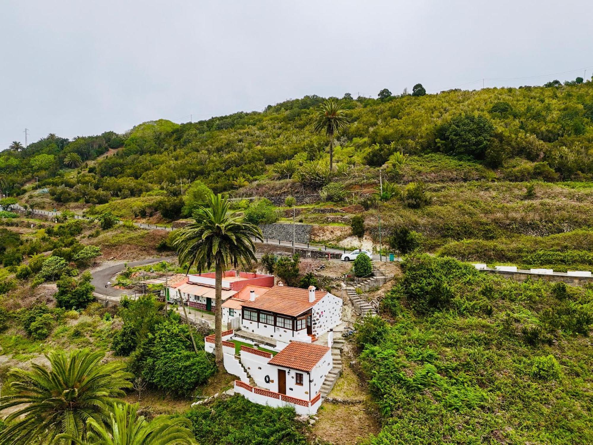 Holiday House Cruz De Tierno Agulo Bagian luar foto